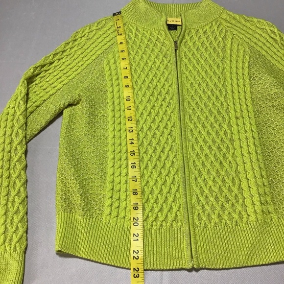 St. John Woman’s Green Zip-Up Sweater - Picture 9 of 10